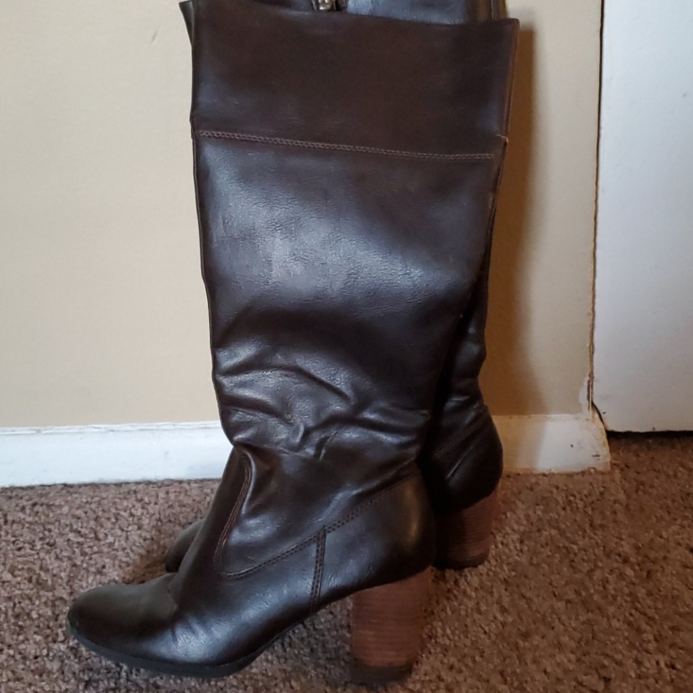 Sonoma brand Dark brown leather boots with heels - Picture 2 of 7